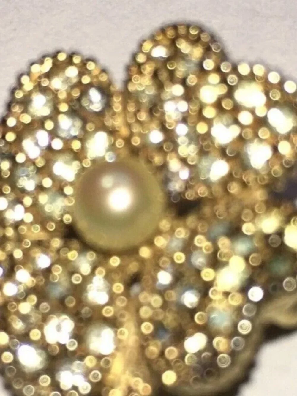 Ciner Vintage 1950s Brooch Flower Seed Pearl & Crystal Beads Gold Signet